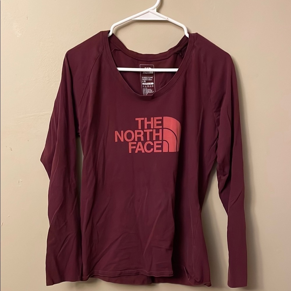 The North Face Women's Burgundy Long Sleeve Top (Bin C)​​